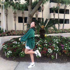 Meet your Posher, Emily